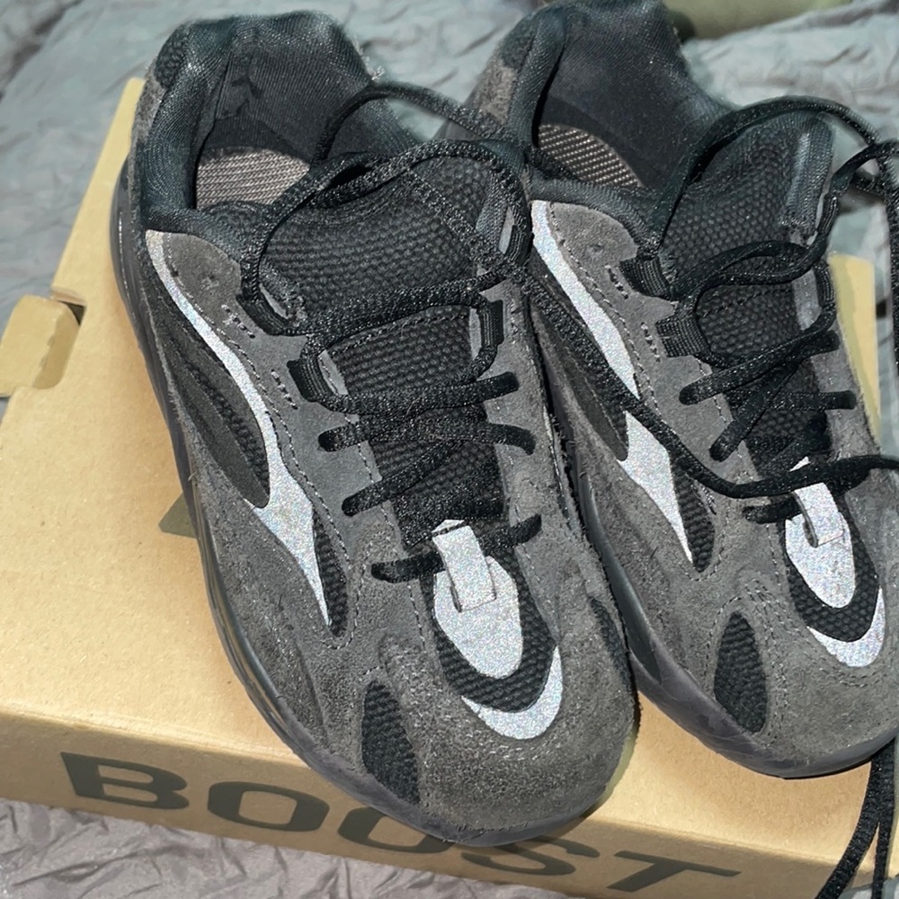 Yezzy 700 kids